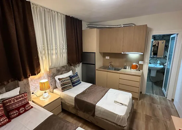 Cozy Centrally Located Room For Two 2, 10 Min Walk From City Center